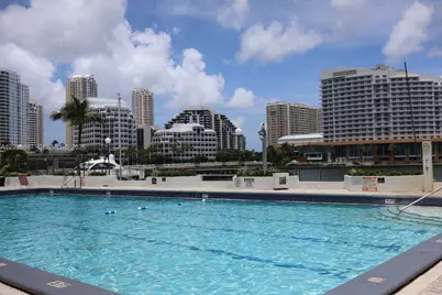 905 Brickell Bay Dr #1022, Miami, FL 33131 - Photo 3