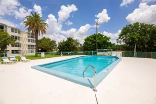 1701 NE 191st St, Miami, FL 33179 - Photo 21