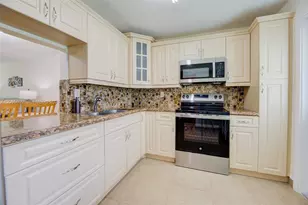 1701 NE 191st St, Miami, FL 33179 - Photo 9