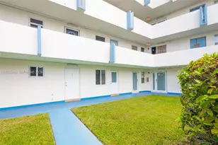 1701 NE 191st St, Miami, FL 33179 - Photo 3