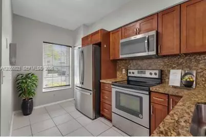 16640 Hemingway Dr #16640, Weston, FL 33326 - Photo 3
