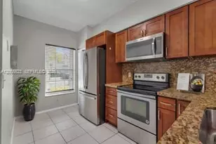 16640 Hemingway Dr, Weston, FL 33326 - Photo 3