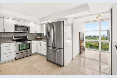 1901 Brickell Ave #B1109, Miami, FL 33129 - Photo 11