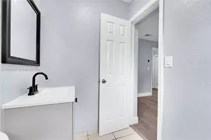 2360 NW 6th Ct, Fort Lauderdale, FL 33311 - Photo 19