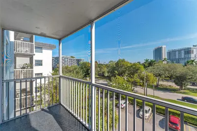 16851 NE 23rd Ave #A516, North Miami Beach, FL 33160 - Photo 19