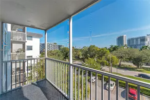 16851 NE 23rd Ave, North Miami Beach, FL 33160 - Photo 19
