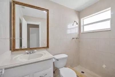 129 SE 4th Ave #4, Hallandale Beach, FL 33009 - Photo 3