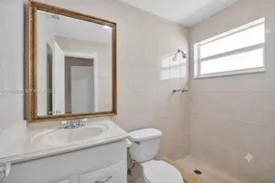 129 SE 4th Ave, Hallandale Beach, FL 33009 - Photo 3