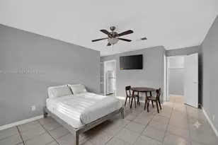 129 SE 4th Ave, Hallandale Beach, FL 33009 - Photo 1