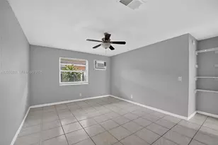 129 SE 4th Ave, Hallandale Beach, FL 33009 - Photo 5