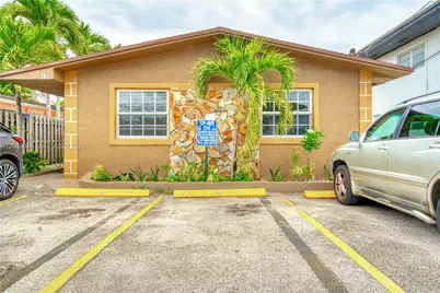 129 SE 4th Ave #4, Hallandale Beach, FL 33009 - Photo 1