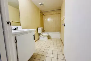 6175 NW 186th St, Hialeah, FL 33015 - Photo 17