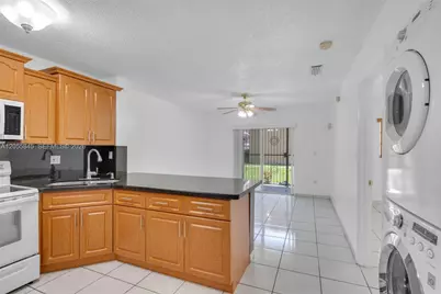 8851 NW 119th St #3112-3, Hialeah Gardens, FL 33018 - Photo 7