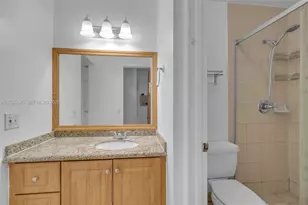 8851 NW 119th St, Hialeah Gardens, FL 33018 - Photo 19