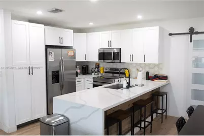 7330 NW 1st Ct, Pembroke Pines, FL 33024 - Photo 3