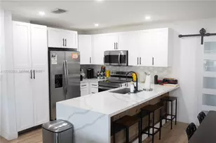 7330 NW 1st Ct, Pembroke Pines, FL 33024 - Photo 3