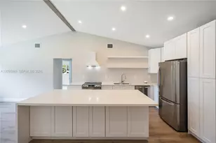 11511 SW 81st Rd, Pinecrest, FL 33156 - Photo 11