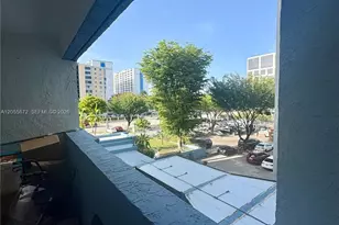 5050 NW 7th St, Miami, FL 33126 - Photo 13