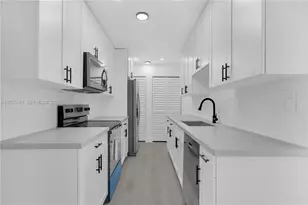 10460 SW 149th St, Miami, FL 33176 - Photo 21