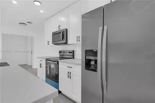 10460 SW 149th St, Miami, FL 33176 - Photo 23