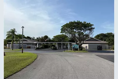306 Circle Dr S #203, Boynton Beach, FL 33435 - Photo 13