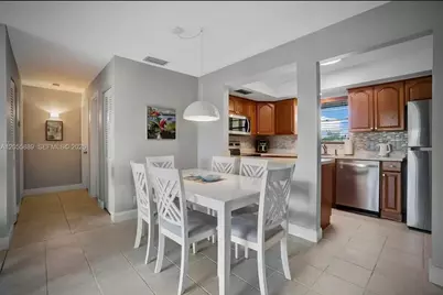 306 Circle Dr S #203, Boynton Beach, FL 33435 - Photo 3