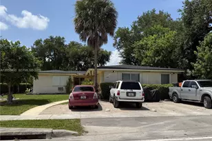1570 NE 130th St, North Miami, FL 33161 - Photo 5