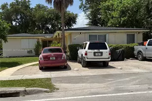 1570 NE 130th St, North Miami, FL 33161 - Photo 3