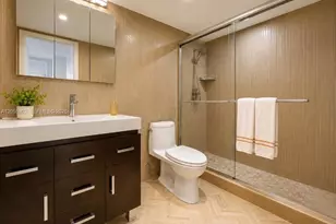 2030 S Ocean Dr, Hallandale Beach, FL 33009 - Photo 27