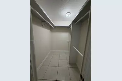 6932 Crown Gate Dr, Miami Lakes, FL 33014 - Photo 9