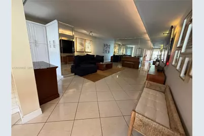 6932 Crown Gate Dr, Miami Lakes, FL 33014 - Photo 13