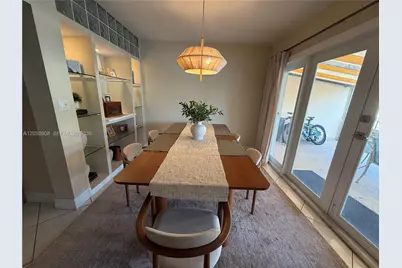 6932 Crown Gate Dr, Miami Lakes, FL 33014 - Photo 5