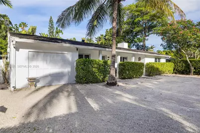 11403 NE 8th Ave, Biscayne Park, FL 33161 - Photo 43