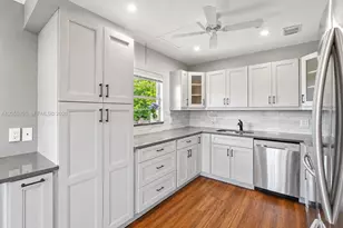 13475 SW 9th St, Pembroke Pines, FL 33027 - Photo 3