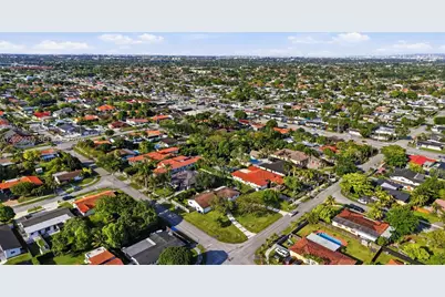 10795 SW 34th St, Miami, FL 33165 - Photo 27