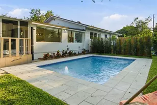 10795 SW 34th St, Miami, FL 33165 - Photo 1