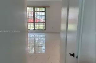 9270 Fontainebleau Blvd, Miami, FL 33172 - Photo 3