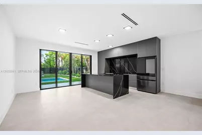 53 NW 52nd St, Miami, FL 33127 - Photo 27