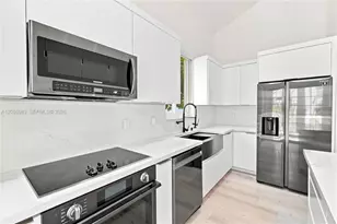 1457 NW 159th Ln, Pembroke Pines, FL 33028 - Photo 15