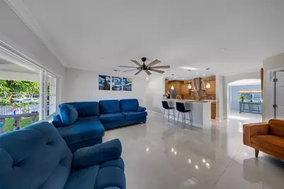 5862 W 2nd Ct, Hialeah, FL 33012 - Photo 5