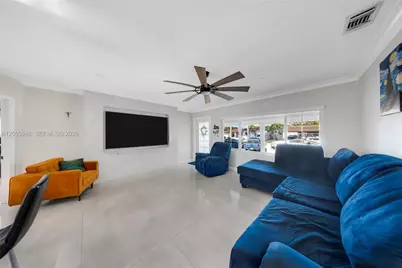 5862 W 2nd Ct, Hialeah, FL 33012 - Photo 7