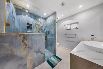 5862 W 2nd Ct, Hialeah, FL 33012 - Photo 23