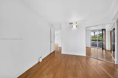 3600 Mystic Pointe Dr #310, Aventura, FL 33180 - Photo 17