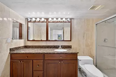3600 Mystic Pointe Dr #310, Aventura, FL 33180 - Photo 23