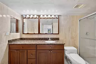 3600 Mystic Pointe Dr, Aventura, FL 33180 - Photo 23