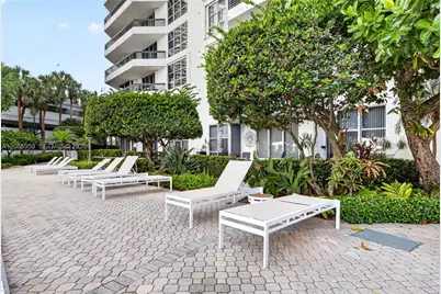 3600 Mystic Pointe Dr #310, Aventura, FL 33180 - Photo 37