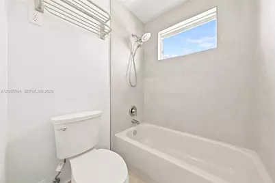 3933 E Hibiscus St, Weston, FL 33332 - Photo 33