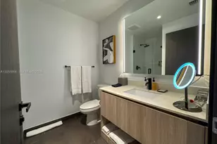 398 NE 5th St, Miami, FL 33132 - Photo 13