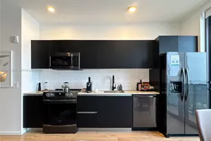 398 NE 5th St, Miami, FL 33132 - Photo 3