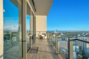 88 SW 7th St, Miami, FL 33130 - Photo 13